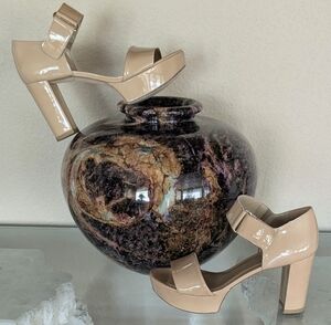 Stuart Weitzman Nude Patent Leather Platform Heels Sz 7M